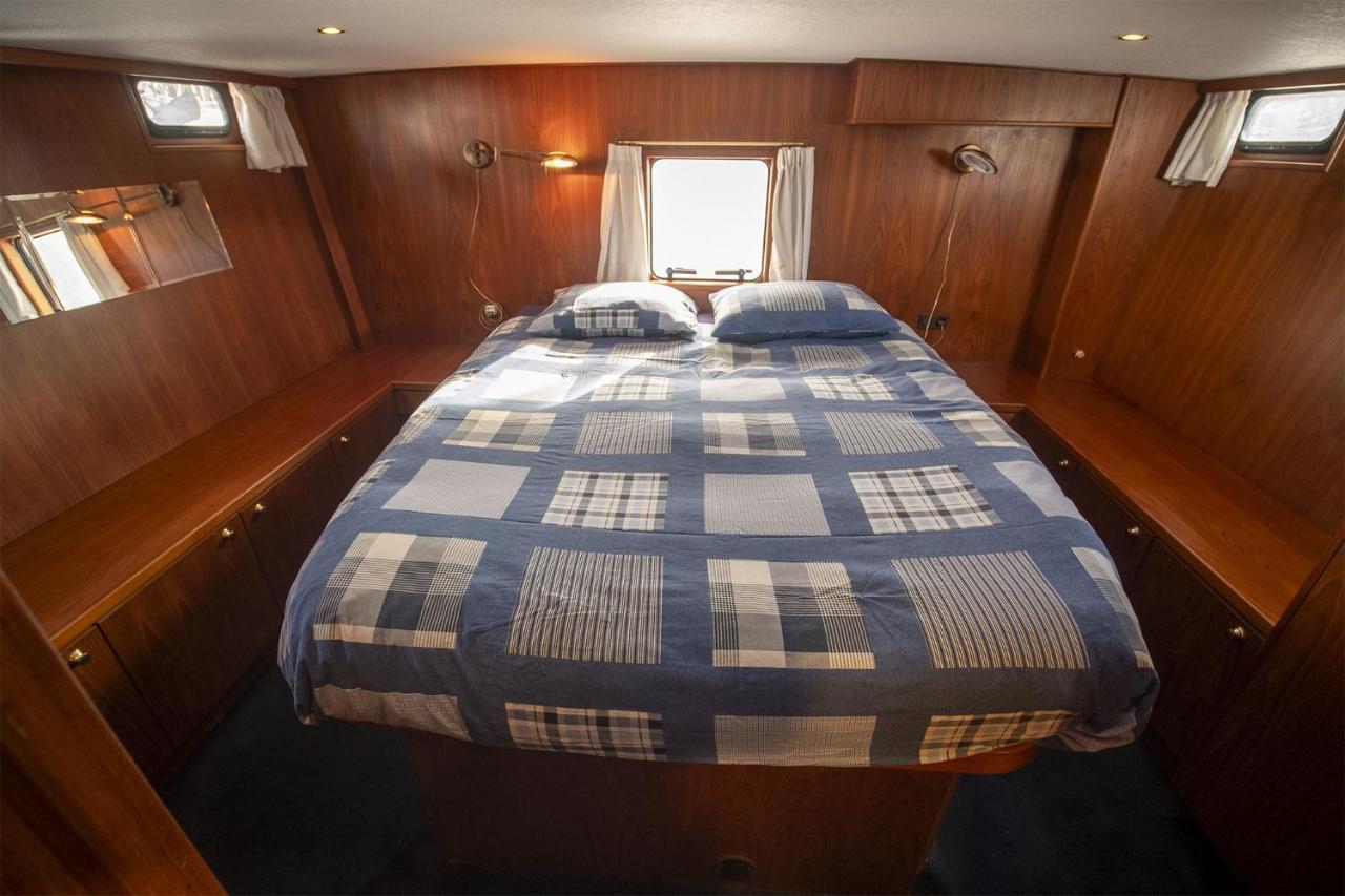Vedette Hollandaise De 13 M Pour Sejour Insolite Hotel Nivillac Bagian luar foto