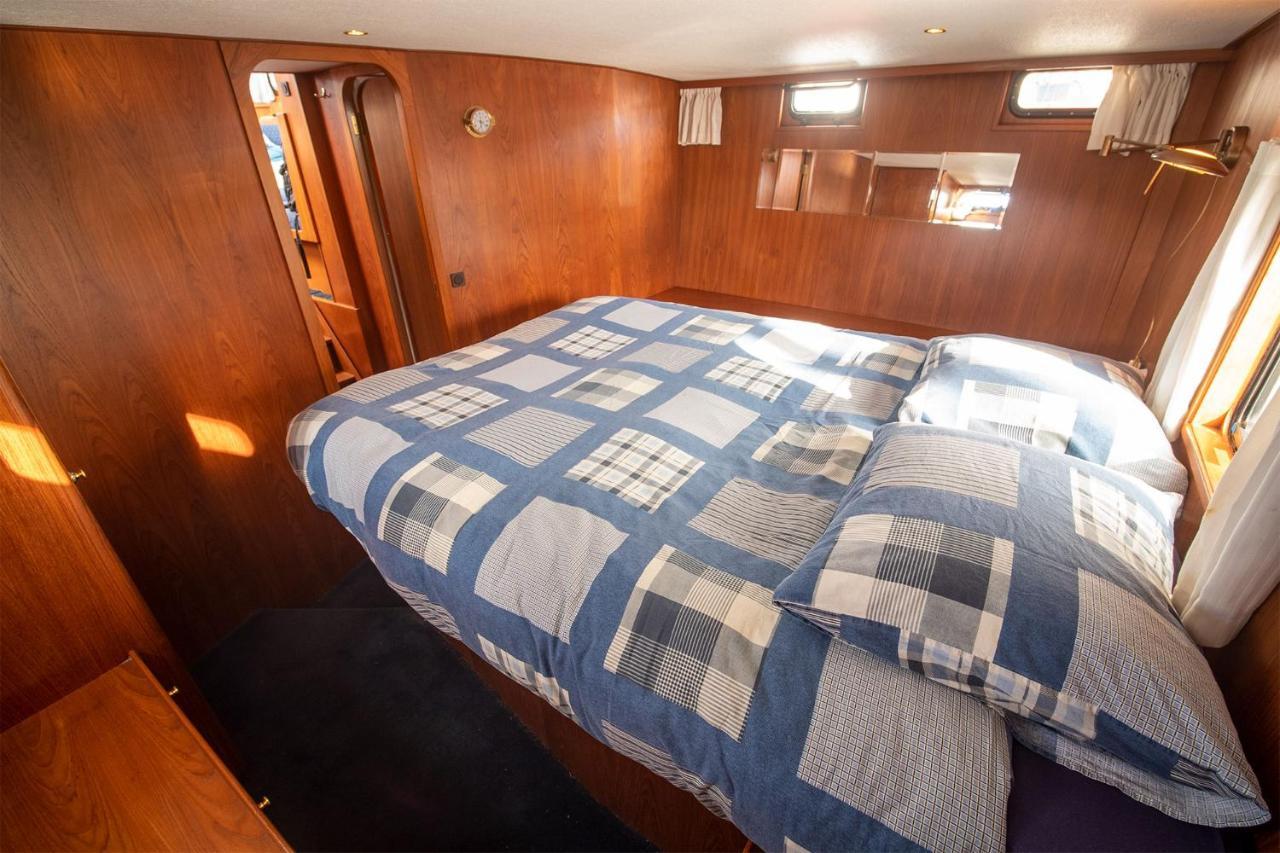 Vedette Hollandaise De 13 M Pour Sejour Insolite Hotel Nivillac Bagian luar foto