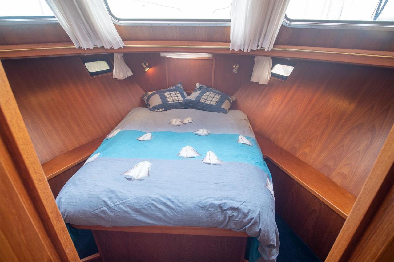 Vedette Hollandaise De 13 M Pour Sejour Insolite Hotel Nivillac Bagian luar foto