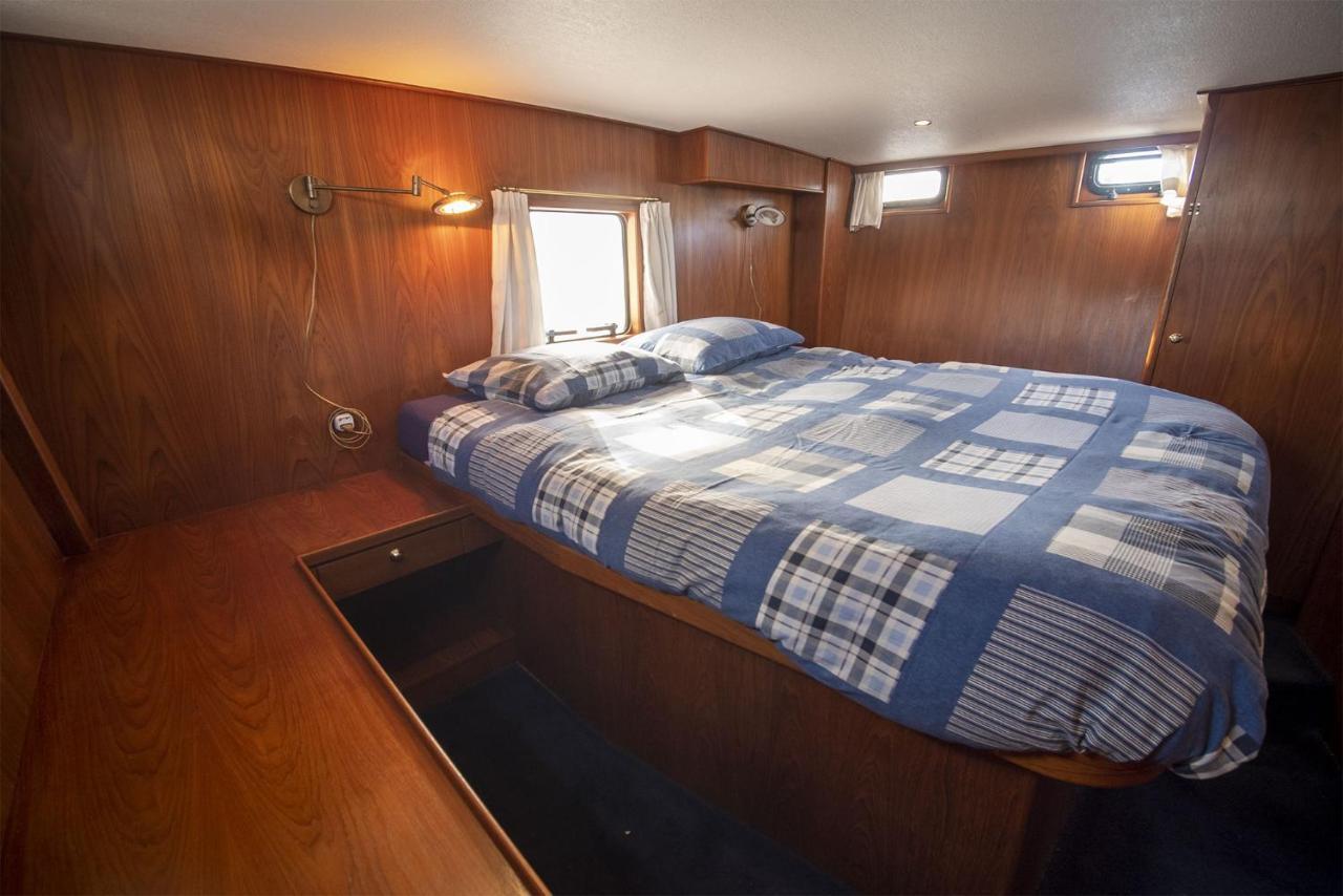 Vedette Hollandaise De 13 M Pour Sejour Insolite Hotel Nivillac Bagian luar foto